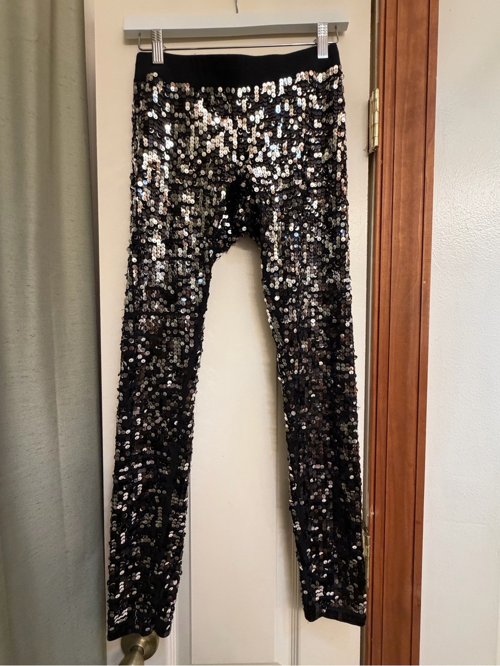 Express Women’s XS Party Holiday New Year’s Eve Black Sequin Leggings